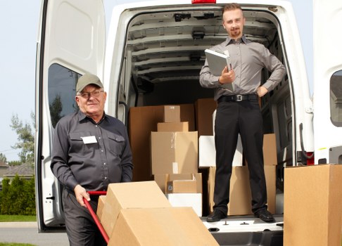 Fragile item protection during packing and unpacking services in Hornchurch