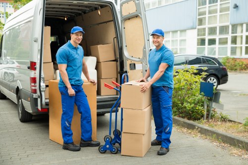 Local moving truck support for Hornchurch businesses and residents